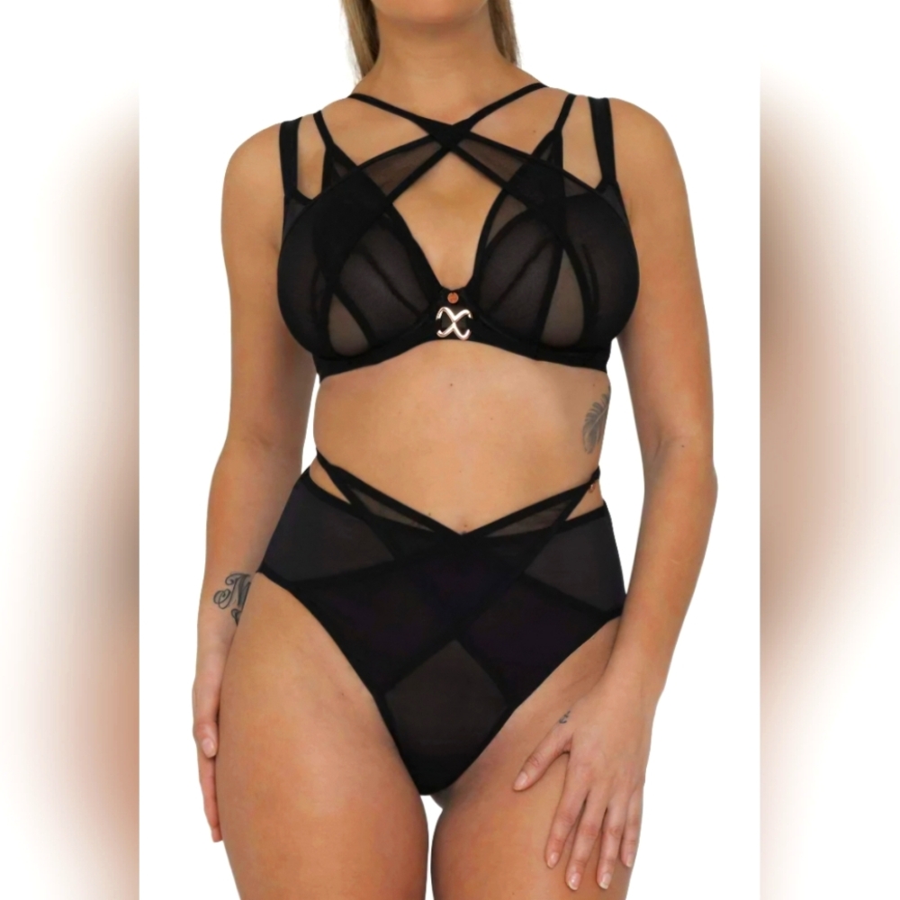 Scantilly by Curvy Kate Black Magic set